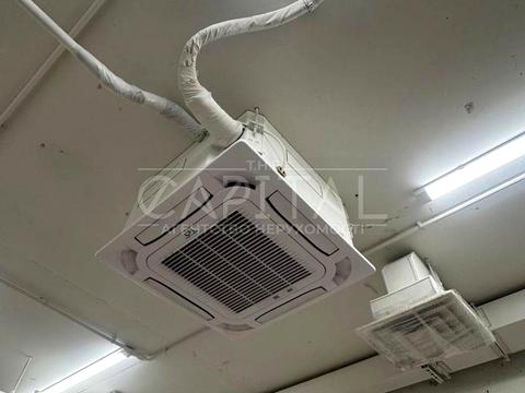 комерційна за адресою Дніпровська набережна вул., 18-Б