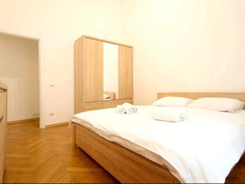 квартира по адресу Клепаровская ул., 10