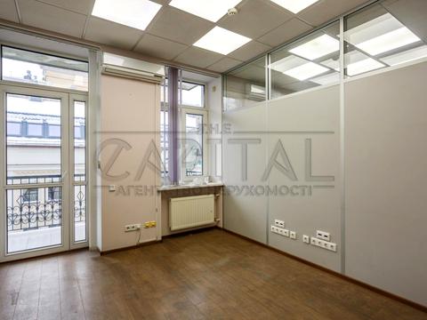 комерційна за адресою Музейний пров., 7