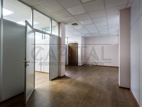 комерційна за адресою Музейний пров., 7