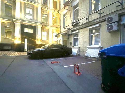 комерційна за адресою Музейний пров., 7