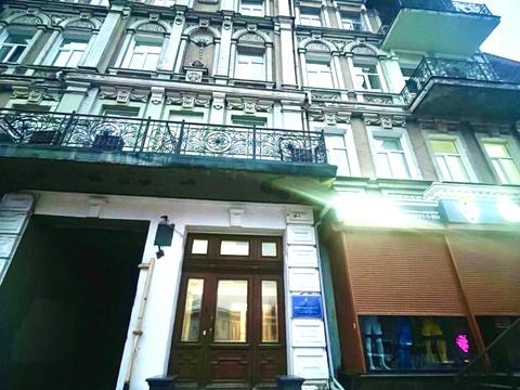 комерційна за адресою Музейний пров., 7