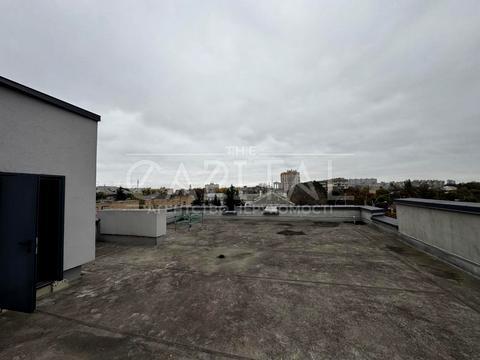 комерційна за адресою Мостицька вул., 4