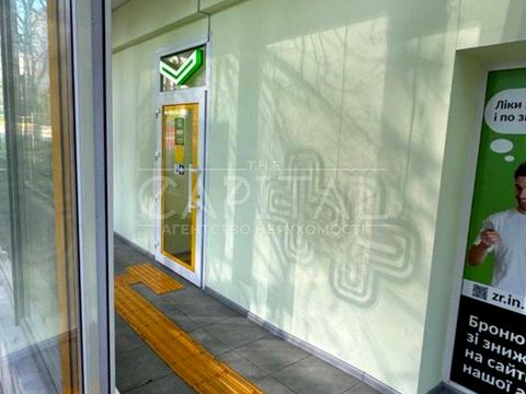 комерційна за адресою Миколи Міхновського бульв. (Дружби народів), 18/7