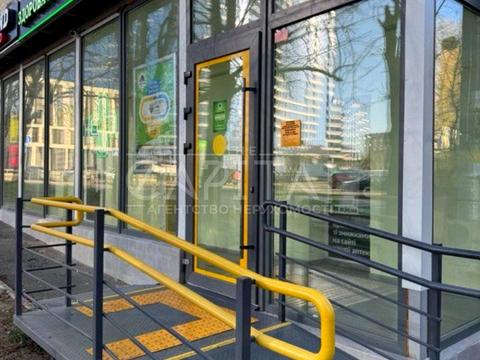 комерційна за адресою Миколи Міхновського бульв. (Дружби народів), 18/7