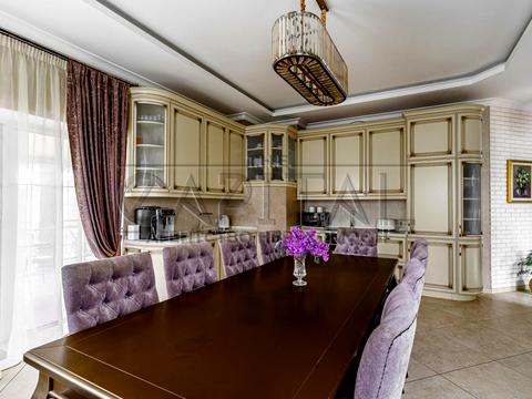 будинок за адресою Центральна вул.