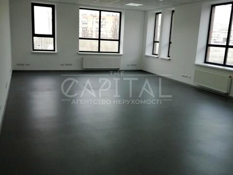 комерційна за адресою Красилівська вул., 7