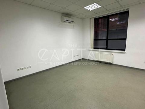 комерційна за адресою Красилівська вул., 7