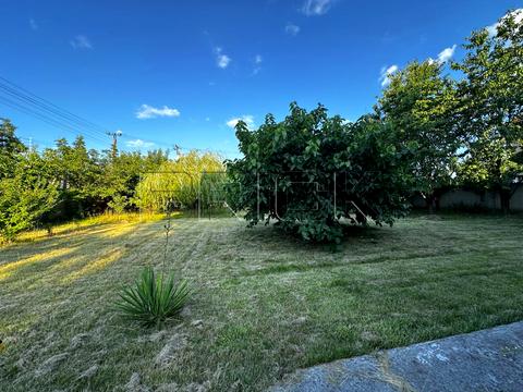 будинок за адресою Вишнева вул., 3