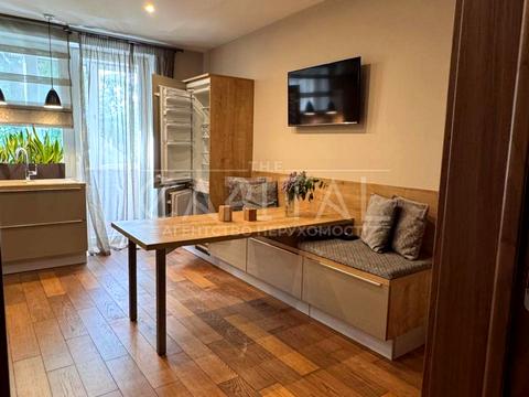 квартира по адресу Межигорская ул., 28