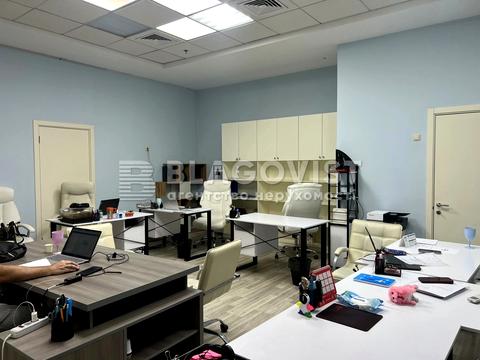 комерційна за адресою Голосіївський просп. (40-річчя Жовтня), 58-А