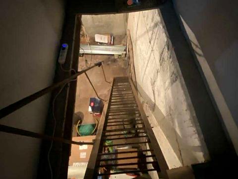 комерційна за адресою Базарна вул., 11