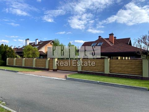 дом по адресу Центральна