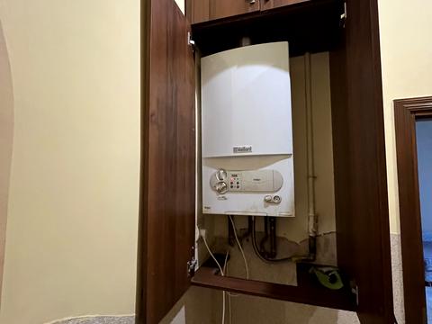 будинок за адресою Володимира Антоновича вул. ()