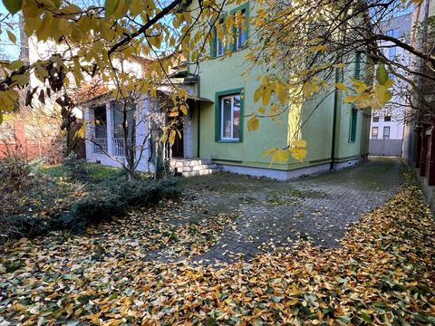 будинок за адресою Володимира Антоновича вул. ()