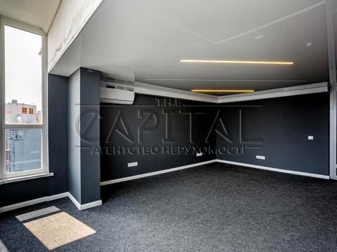 комерційна за адресою Миколи Бажана просп., 16