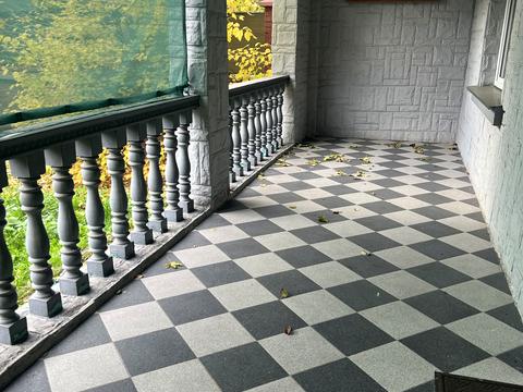 будинок за адресою Володимира Антоновича вул. ()