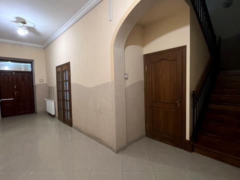 будинок за адресою Володимира Антоновича вул. ()