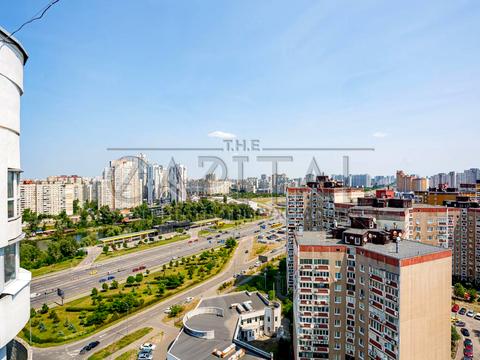 комерційна за адресою Миколи Бажана просп., 16