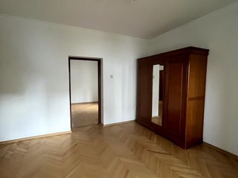 будинок за адресою Володимира Антоновича вул. ()