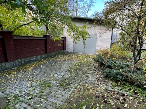 будинок за адресою Володимира Антоновича вул. ()