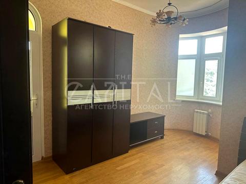 будинок за адресою Івана Багряного вул.