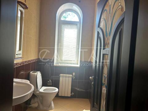 будинок за адресою Івана Багряного вул.