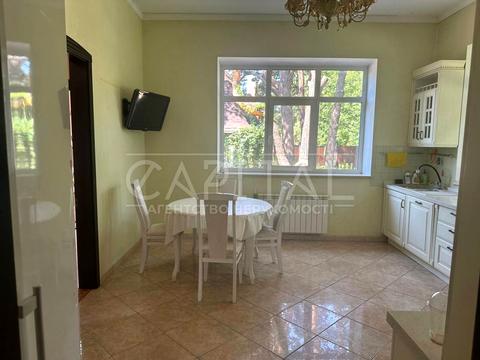 будинок за адресою Івана Багряного вул.