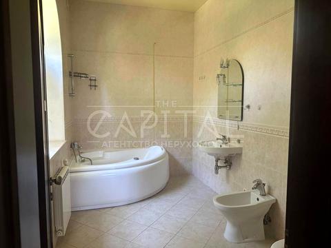 будинок за адресою Івана Багряного вул.