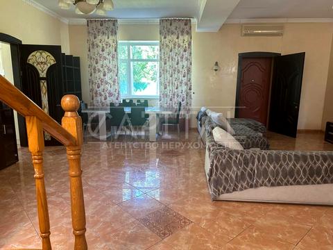 будинок за адресою Івана Багряного вул.