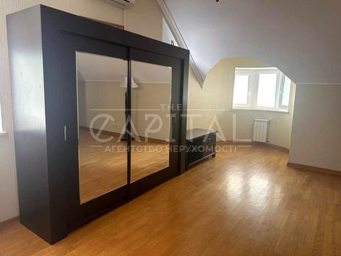 будинок за адресою Івана Багряного вул.