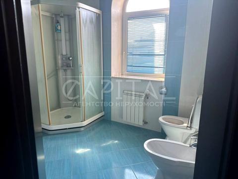 будинок за адресою Івана Багряного вул.