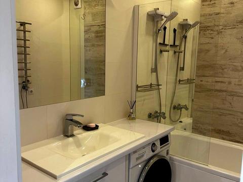 квартира за адресою Андрія Мельника вул., 10