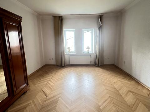 будинок за адресою Володимира Антоновича вул. ()