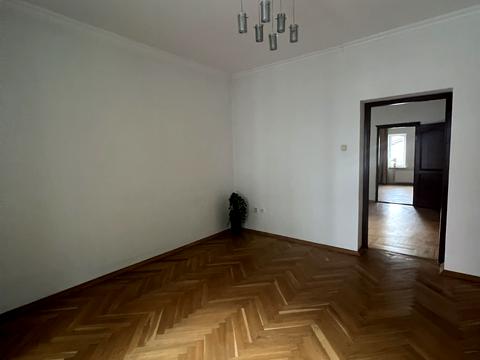 будинок за адресою Володимира Антоновича вул. ()