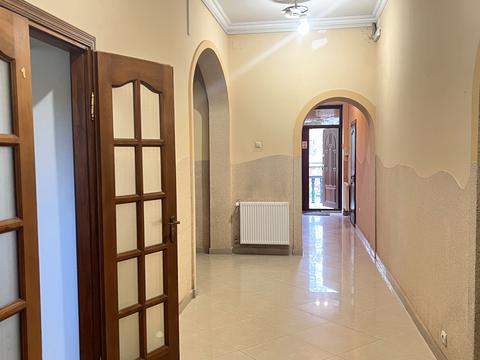 будинок за адресою Володимира Антоновича вул. ()