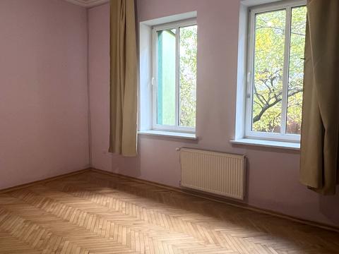 будинок за адресою Володимира Антоновича вул. ()