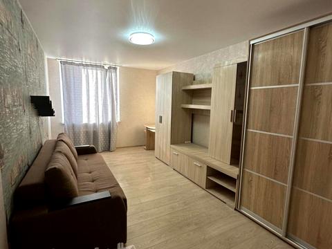 квартира за адресою Василя Симоненка вул., 107-Б