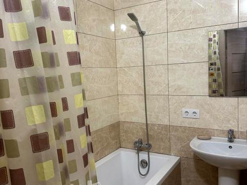 квартира за адресою Василя Симоненка вул., 107-Б