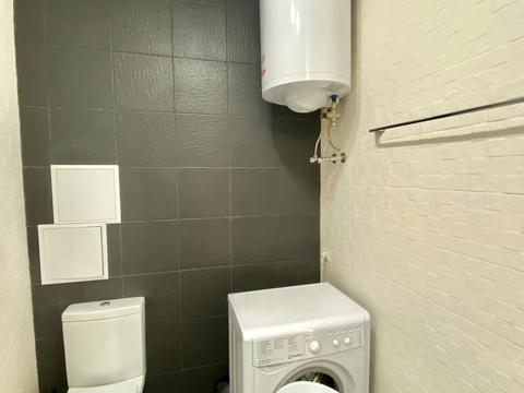 квартира за адресою Героїв полку "Азов" вул. (Маршала Малиновського), 8