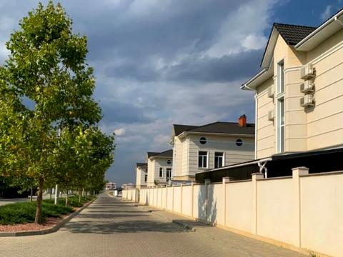 будинок за адресою Центральна вул.