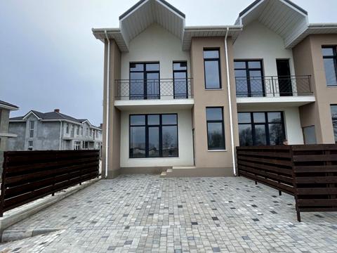 будинок за адресою Центральна вул.