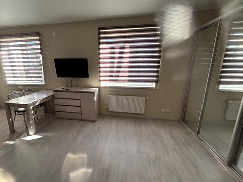 квартира за адресою Дмитра Луценка вул. (Крейсера "Аврора"), 18