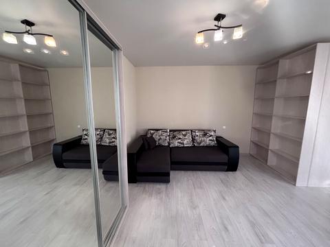 квартира за адресою Дмитра Луценка вул. (Крейсера "Аврора"), 18