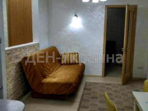 квартира за адресою Почайнинська вул., 25/49