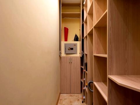 квартира за адресою Дніпровська набережна вул., 14-А