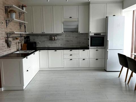 квартира за адресою Андрія Мельника вул., 10