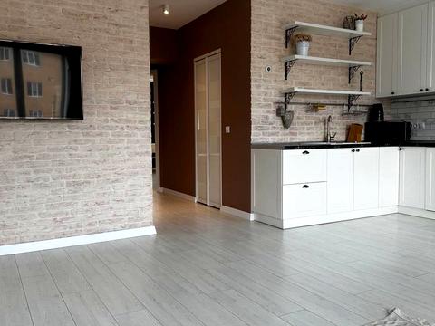 квартира за адресою Андрія Мельника вул., 10