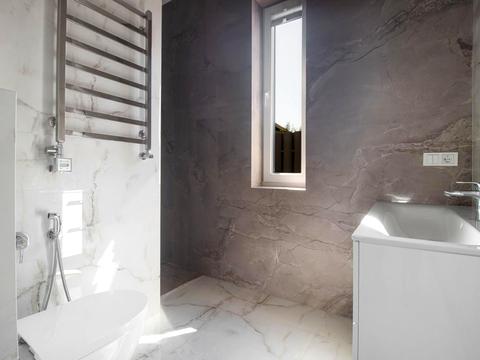 дом по адресу Корсунская ул., 4