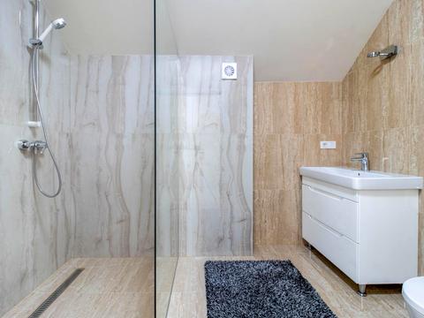 дом по адресу Корсунская ул., 4